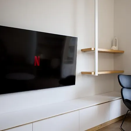 Again Downtown Premium With Parking