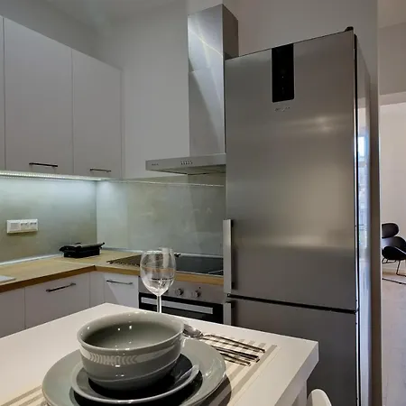 Again Downtown Premium With Parking *